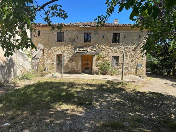 casa indipendente in vendita a Penne