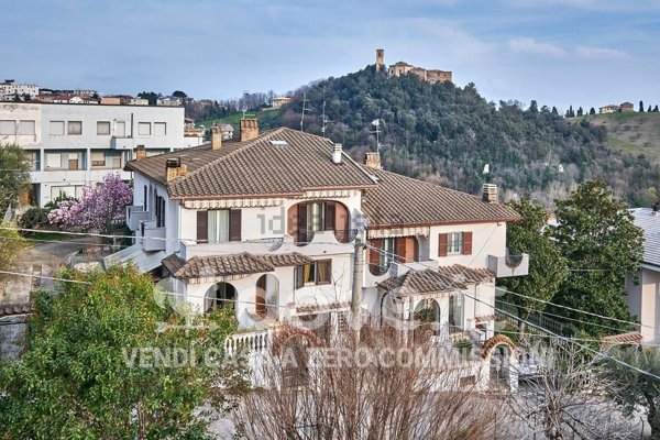 casa indipendente in vendita a Penne in zona Porta Caldaia