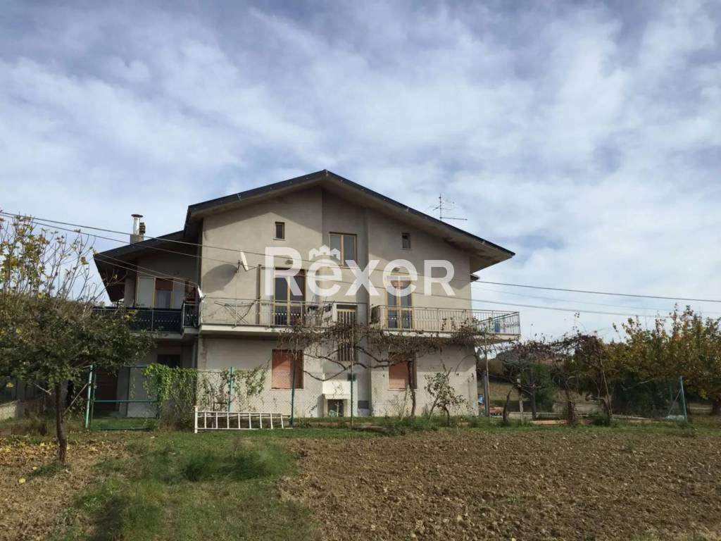 casa indipendente in vendita a Penne