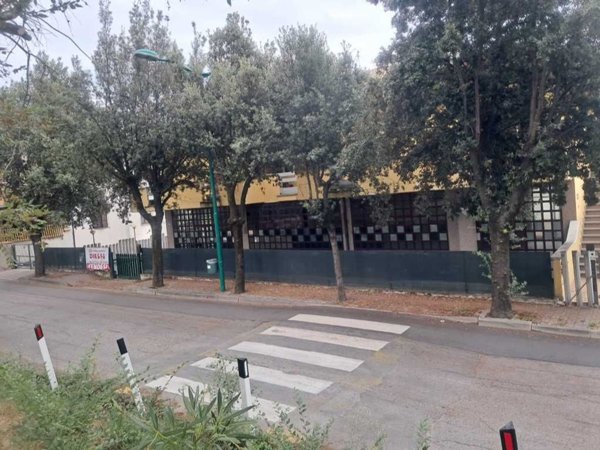 locale commerciale in vendita a Penne in zona Porta Caldaia
