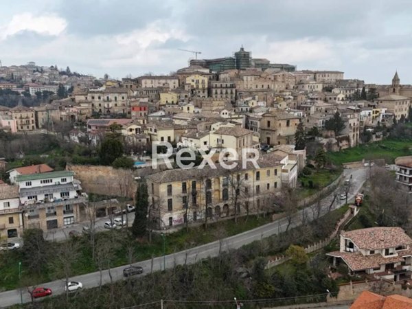 casa indipendente in vendita a Penne in zona Porta Caldaia