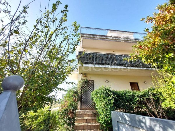 casa indipendente in vendita a Pescara in zona Colle Innamorati