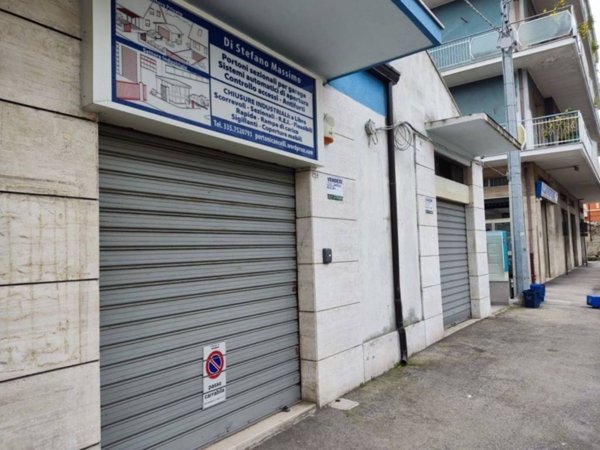 negozio in vendita a Pescara in zona Ospedale
