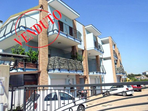 casa indipendente in vendita a Pescara in zona Fontanelle