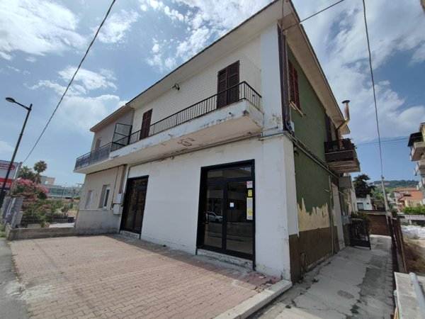 appartamento in vendita a Pescara in zona Castellammare