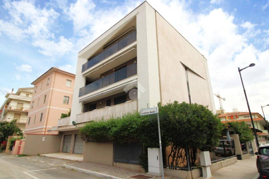 appartamento in vendita a Pescara in zona Porta Nuova