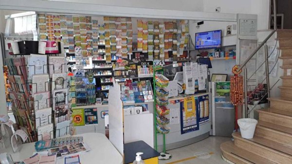 negozio in vendita a Pescara in zona Castellammare