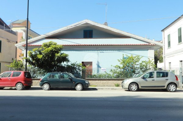 casa indipendente in vendita a Pescara in zona Castellammare