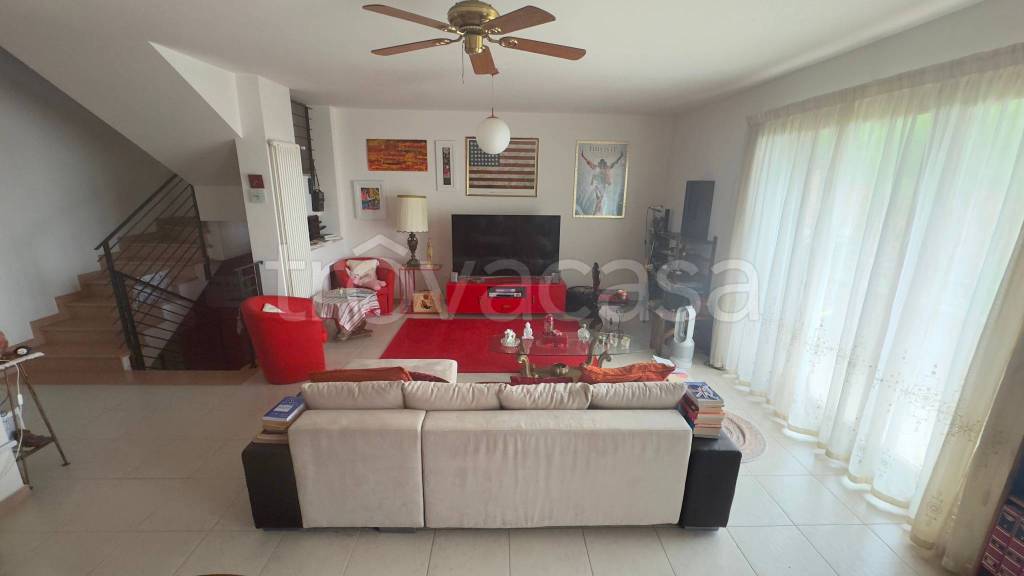 casa indipendente in vendita a Pescara in zona Colle Scorrano