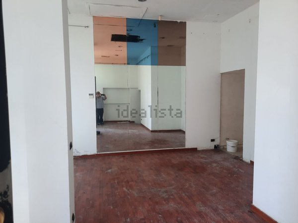 locale commerciale in vendita a Pescara