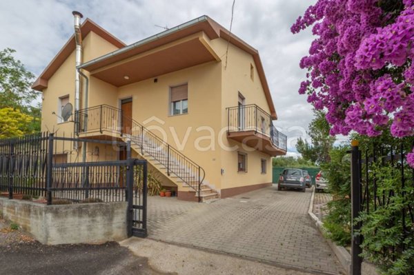 casa indipendente in vendita a Pescara in zona Colle Scorrano