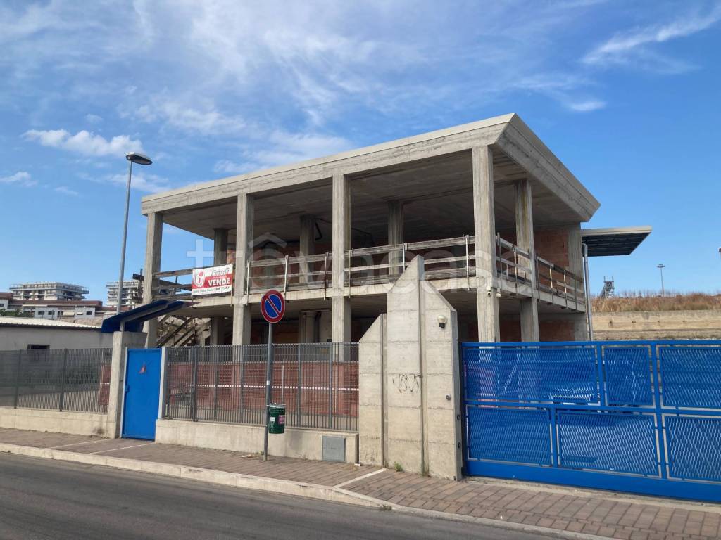 ufficio in vendita a Pescara in zona Porta Nuova