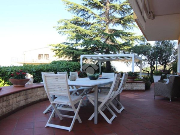 casa indipendente in vendita a Pescara in zona Castellammare