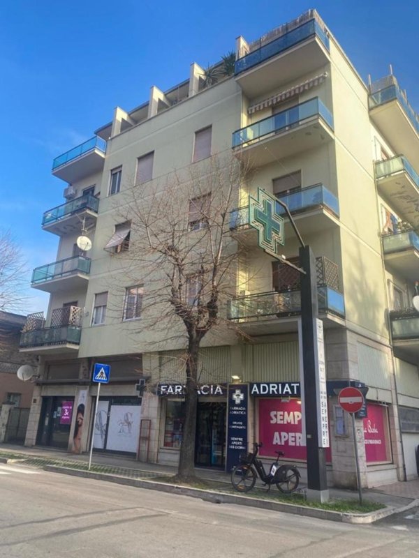appartamento in vendita a Pescara in zona Centro Città