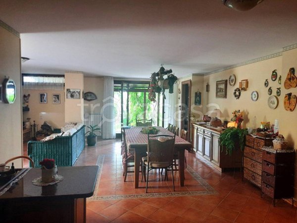 casa indipendente in vendita a Pescara in zona Pineta