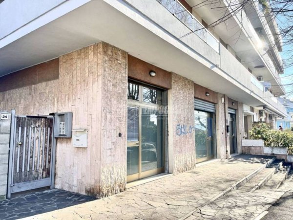negozio in vendita a Pescara in zona Ospedale
