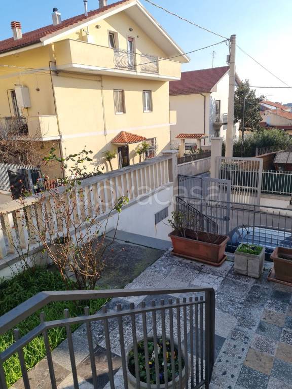 appartamento in vendita a Pescara in zona Colle Innamorati