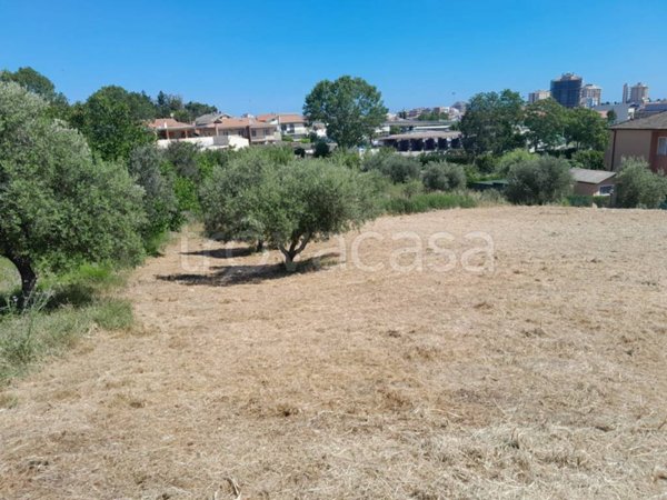 terreno edificabile in vendita a Pescara in zona Colle Scorrano