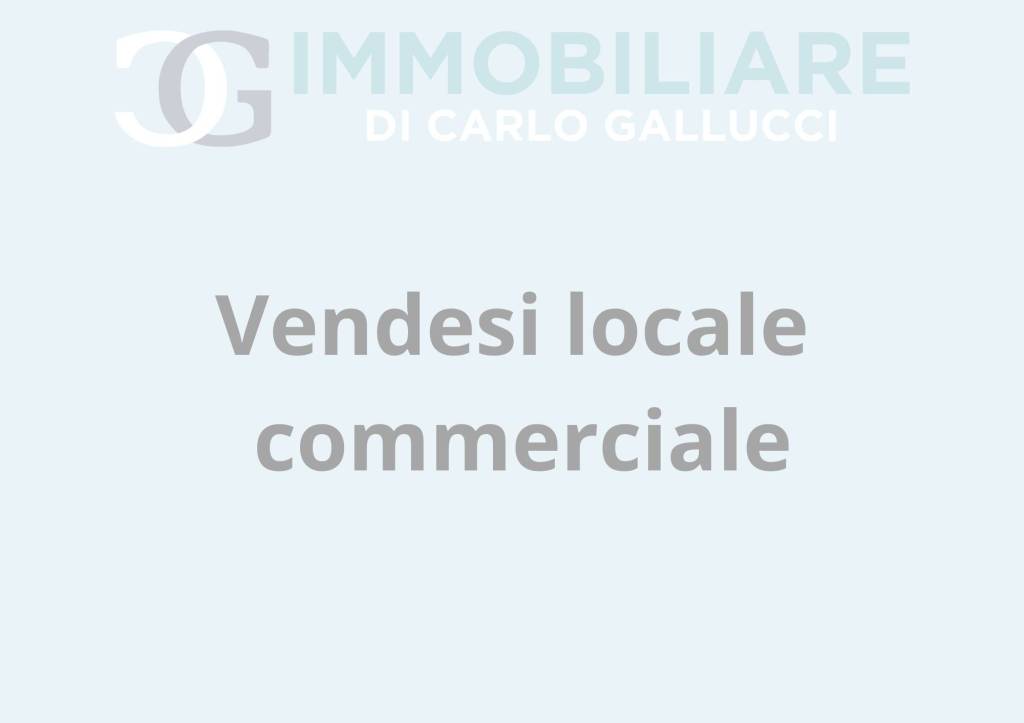 negozio in vendita a Pescara in zona Centro Città