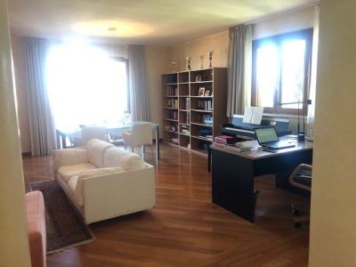 casa indipendente in vendita a Pescara in zona Pineta