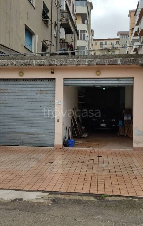 locale di sgombero in vendita a Pescara in zona Porta Nuova