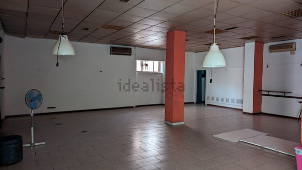 locale commerciale in vendita a Pescara