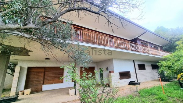 casa indipendente in vendita a Pescara in zona Castellammare