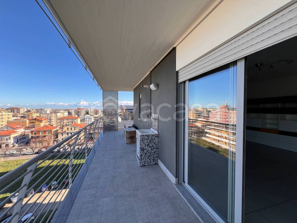 appartamento in vendita a Pescara in zona Porta Nuova