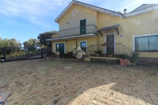 casa indipendente in vendita a Pescara