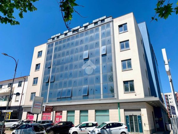 negozio in vendita a Pescara