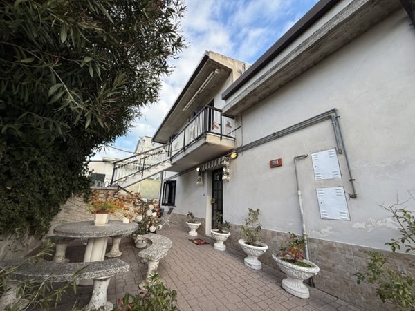 casa indipendente in vendita a Pescara in zona Colle Marino