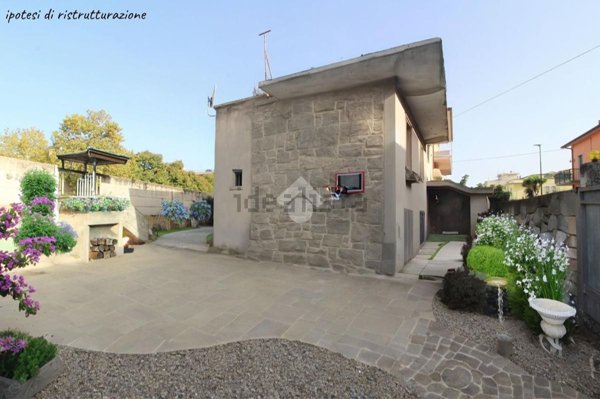 casa indipendente in vendita a Pescara in zona Centro Città