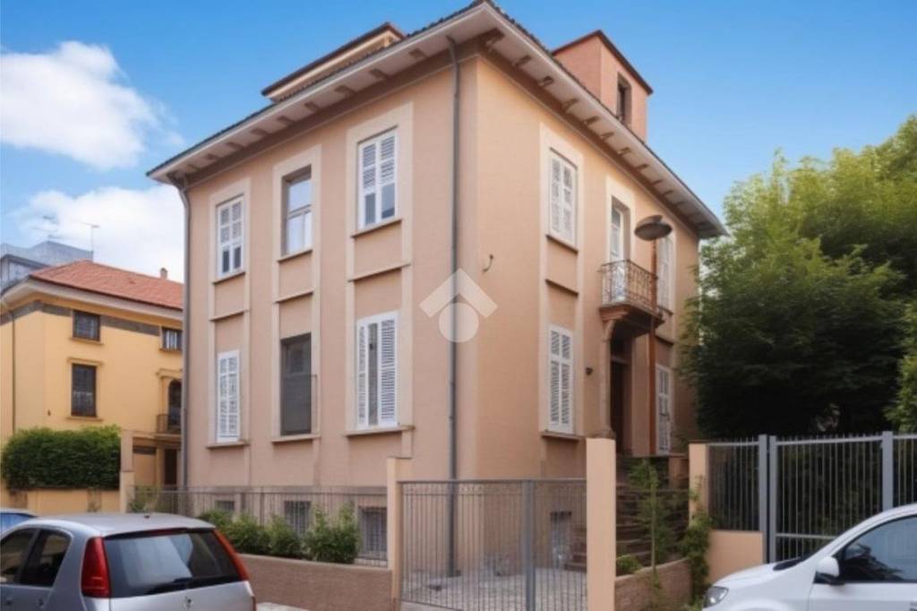 casa indipendente in vendita a Pescara in zona Centro Città