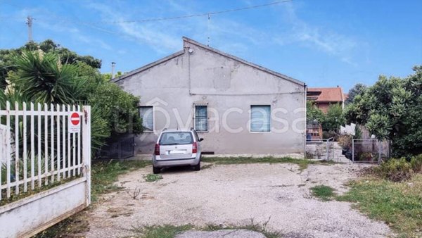 casa indipendente in vendita a Pescara in zona Colle Innamorati