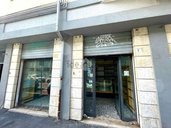 negozio in vendita a Pescara in zona Porta Nuova
