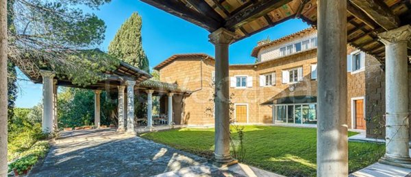 casa indipendente in vendita a Pescara in zona Pineta