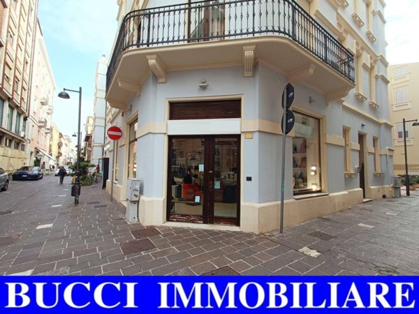 locale commerciale in vendita a Pescara in zona Centro Città