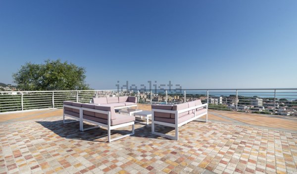 casa indipendente in vendita a Pescara in zona Castellammare