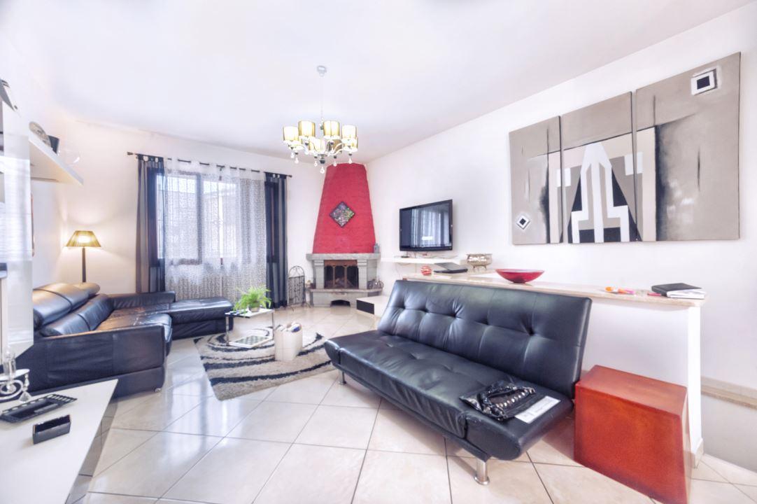 casa indipendente in vendita a Pescara in zona Centro Città