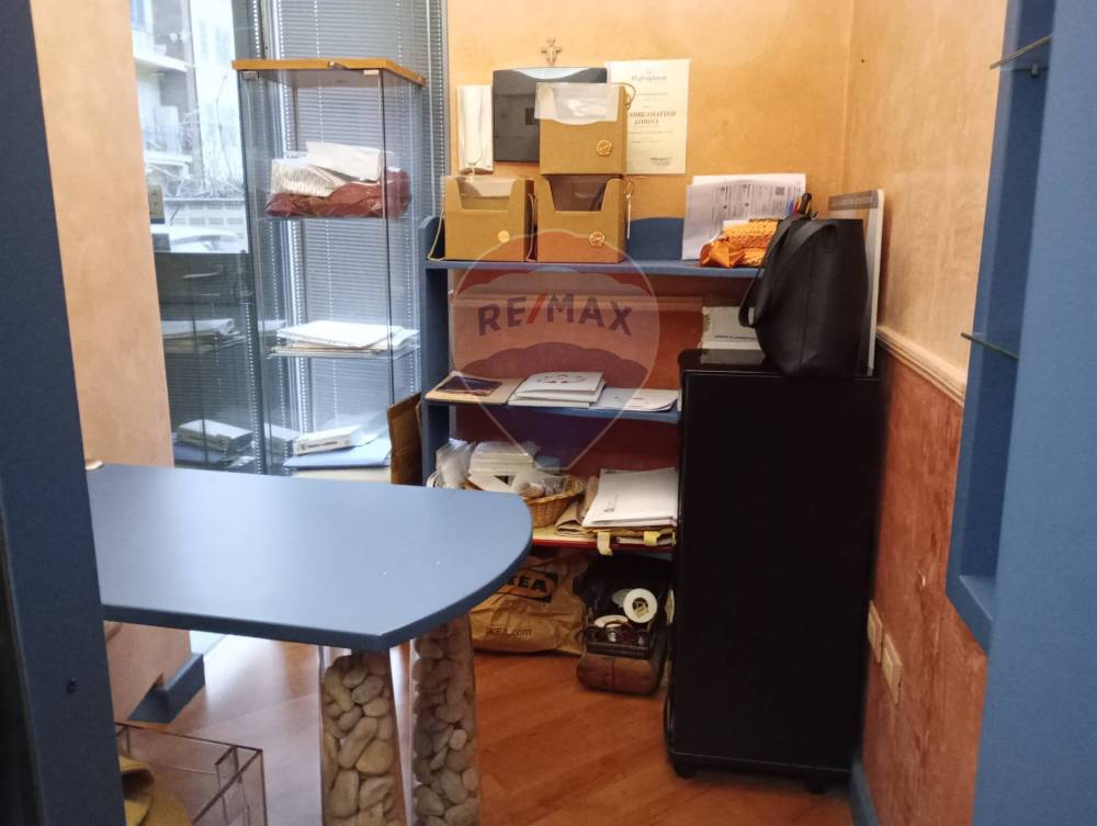negozio in vendita a Pescara