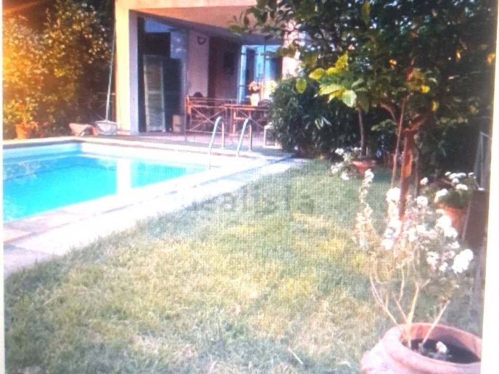casa indipendente in vendita a Pescara in zona Ospedale