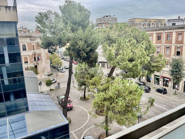 appartamento in vendita a Pescara in zona Porta Nuova