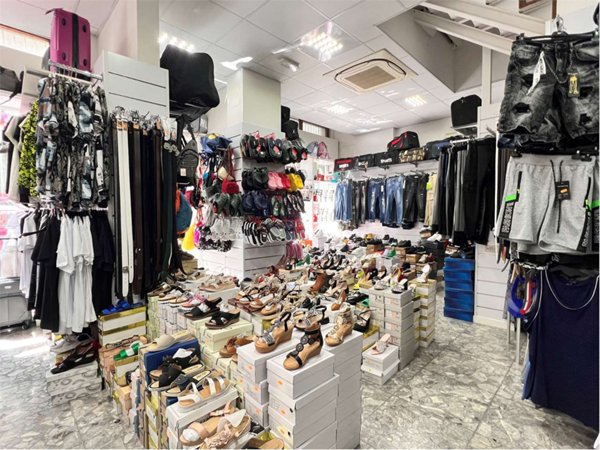 locale commerciale in vendita a Pescara in zona Colle di Mezzo