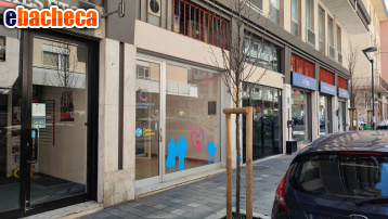 locale commerciale in vendita a Pescara in zona Centro Città