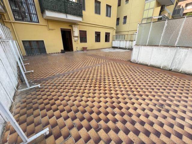 appartamento in vendita a Pescara in zona Porta Nuova