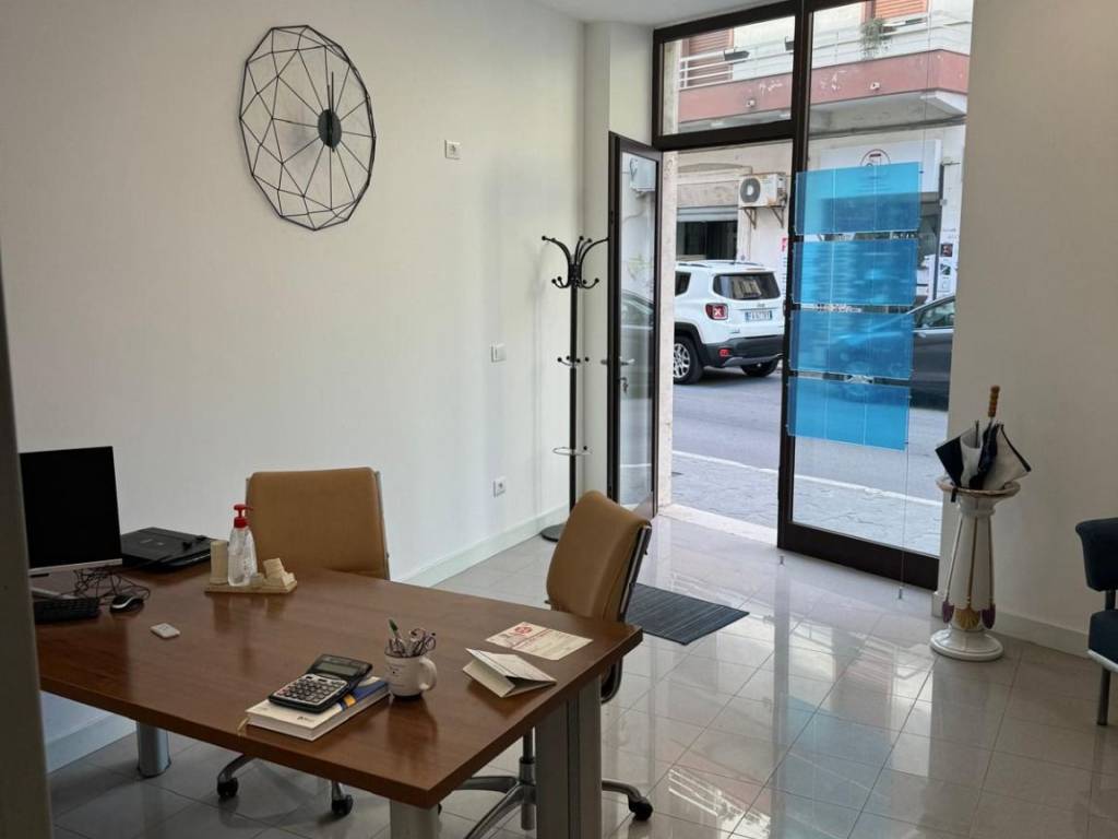 negozio in vendita a Pescara in zona Centro Città