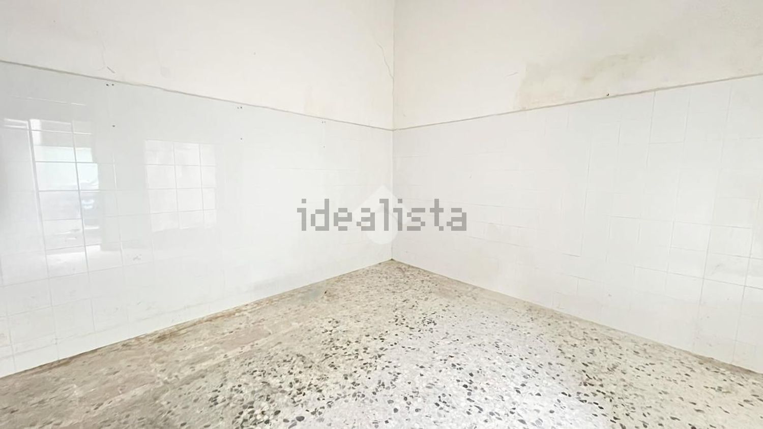 locale di sgombero in vendita a Pescara