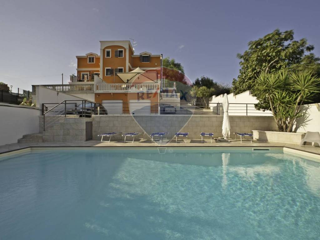 casa indipendente in vendita a Pescara in zona Ospedale