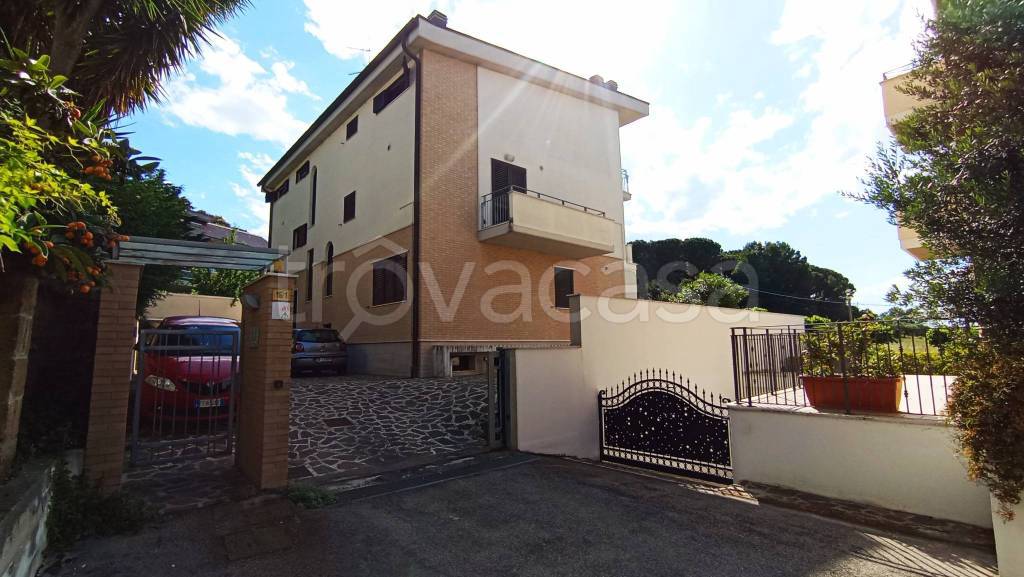 appartamento in vendita a Pescara in zona Pineta