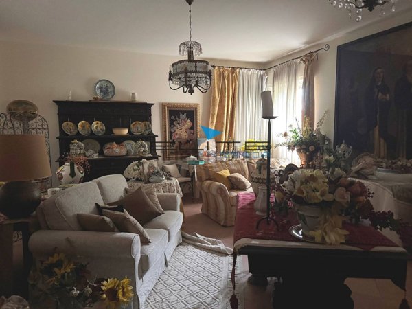 casa indipendente in vendita a Pescara in zona Colle Scorrano